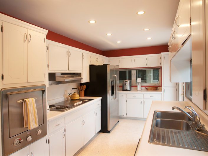 Picture of a Kitchen in BDK Photography's Architecture-Interior & Exterior Gallery