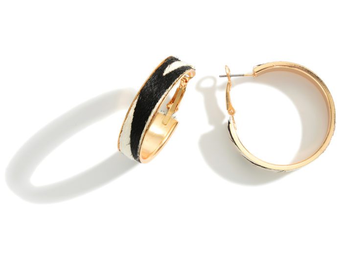 Picture of Gold Hoop Earrings in BDK Photography's Jewelry Gallery
